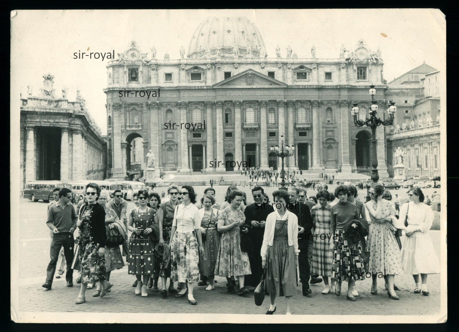 Rome 1957 – Group in front of St. Peter’s Basilica in the Vatican – 1950s – Photo 19x13cm