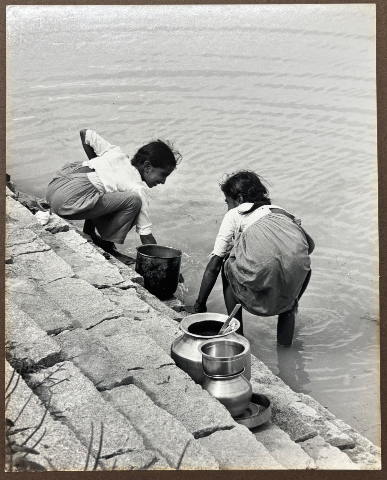 Original CLEMENS KALISCHER ‘Girls Washing on the River Banks INDIA’ PHOTOGRAPH