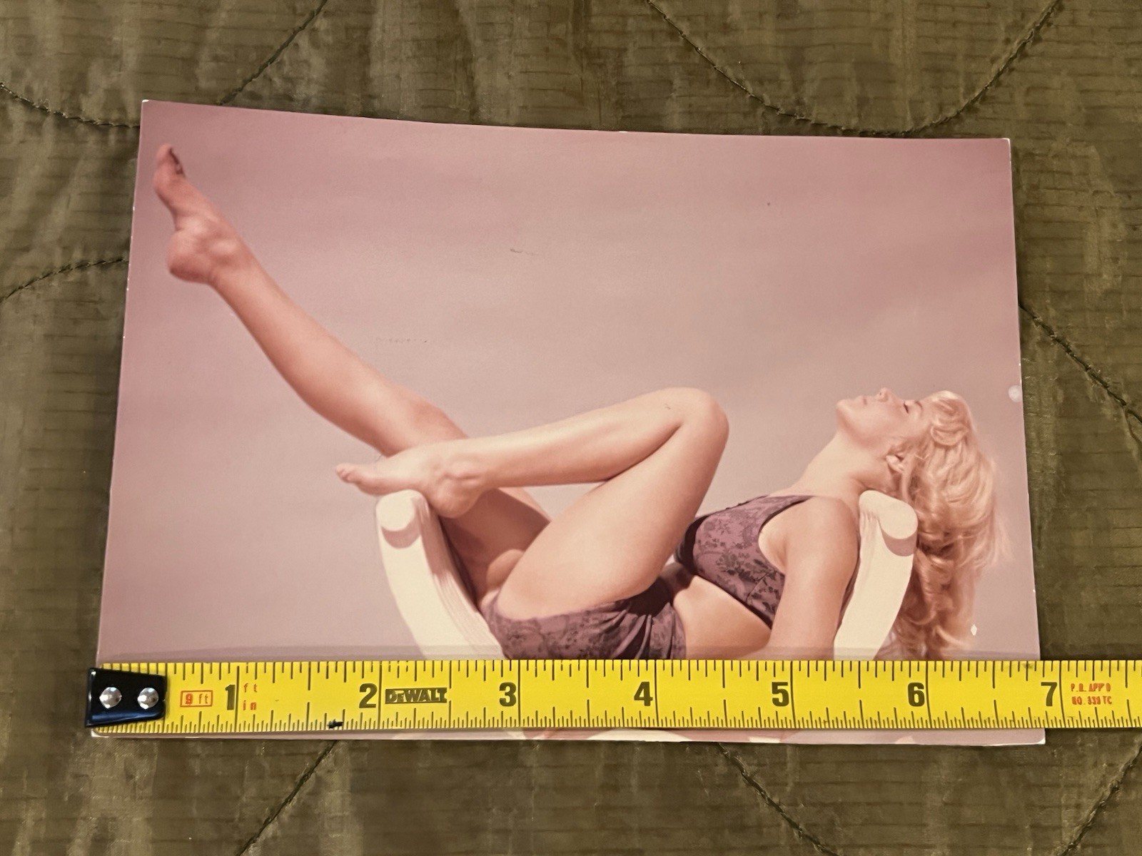 Vintage 1960s Pretty Young Sexy Woman Model In Swimsuit Color Photo – Cheesecake