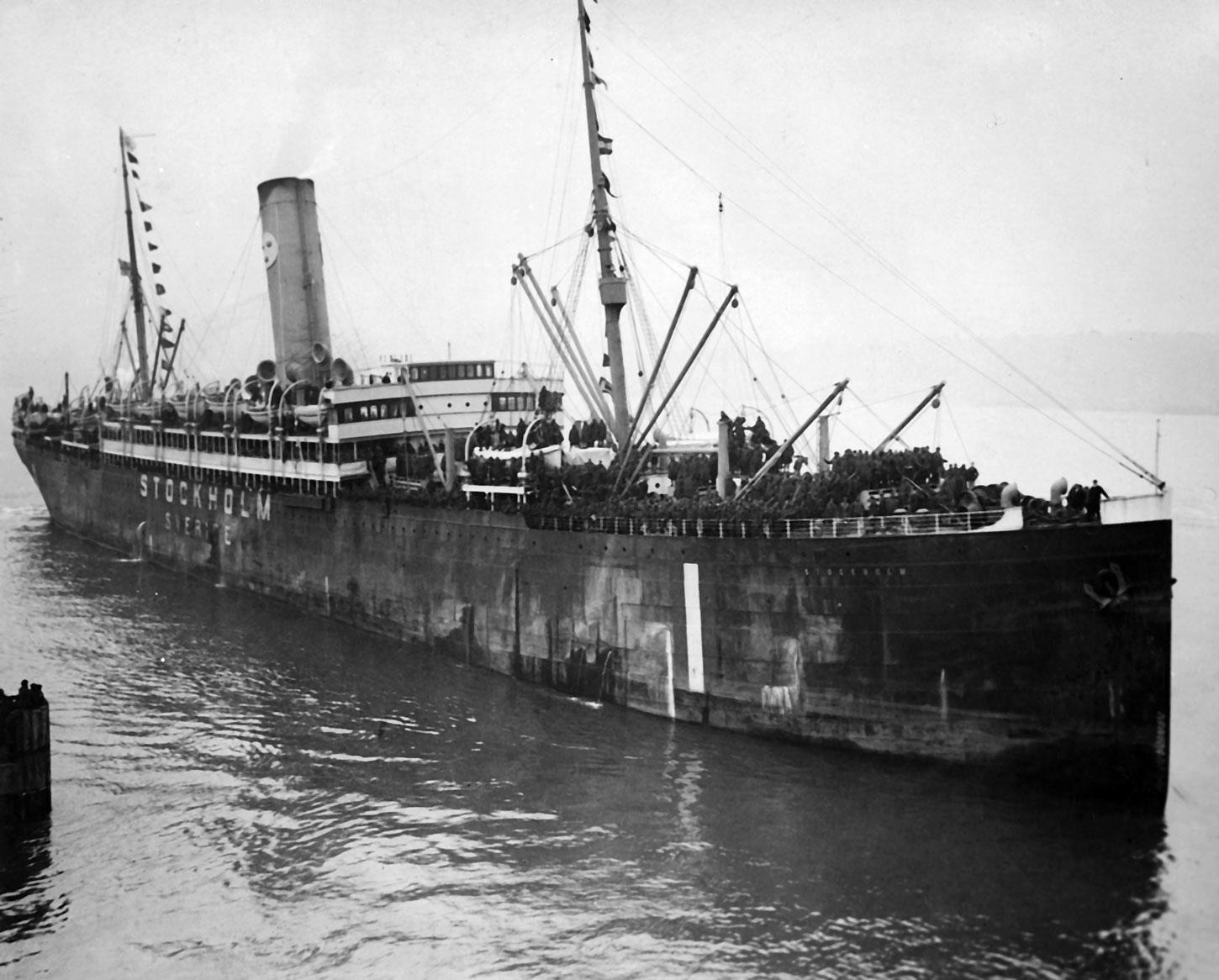 WWI Famous AA Soldiers 369th Infantry Arrive Home Aboard Stockholm Enhance Photo