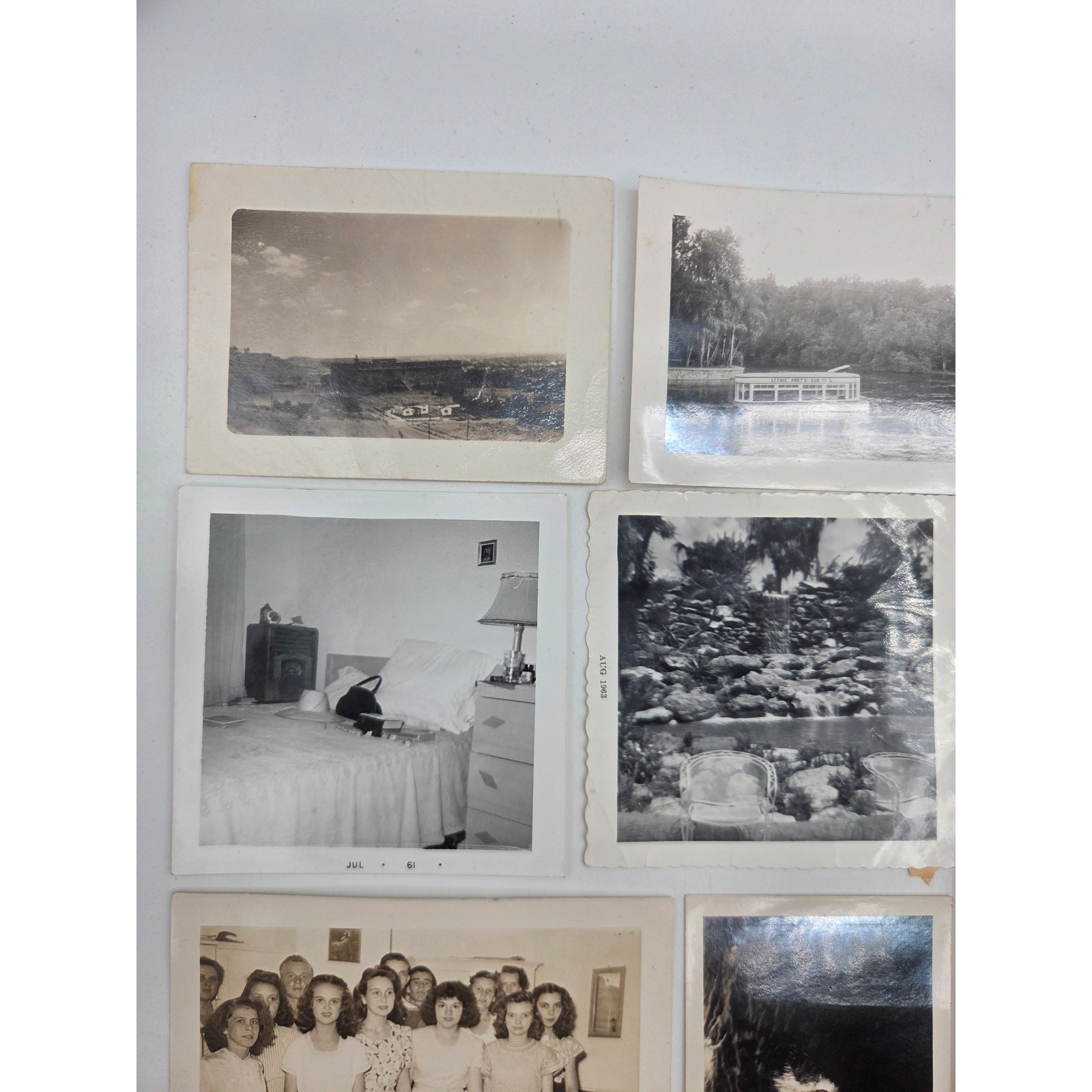 Lot 29 1940s–1961 Vintage Silver Gelatin Family Snapshot Photos