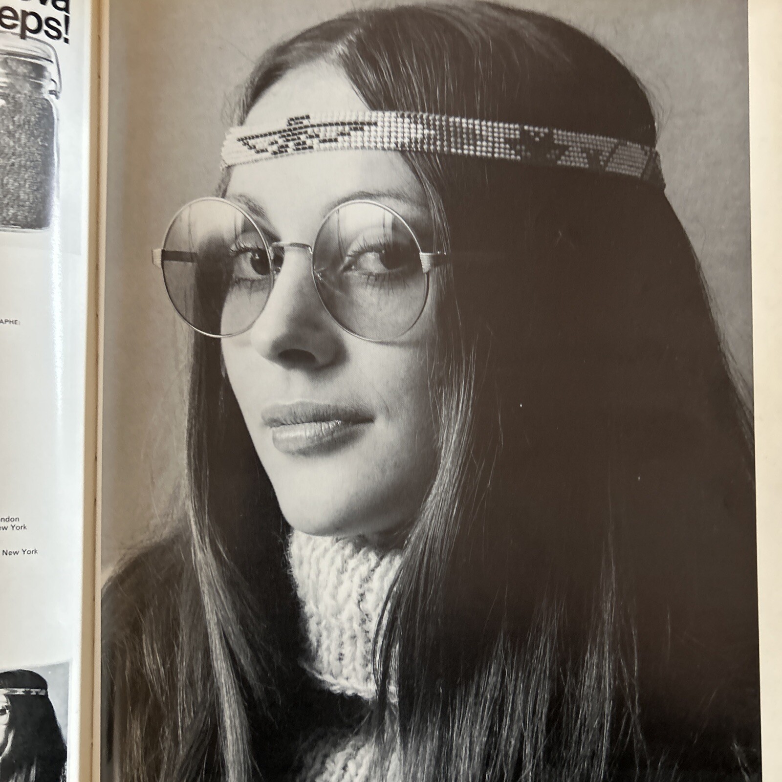 Photographis 70 Book. Vintage. Beautiful Photos Minor Age Wear / Musty Smell.