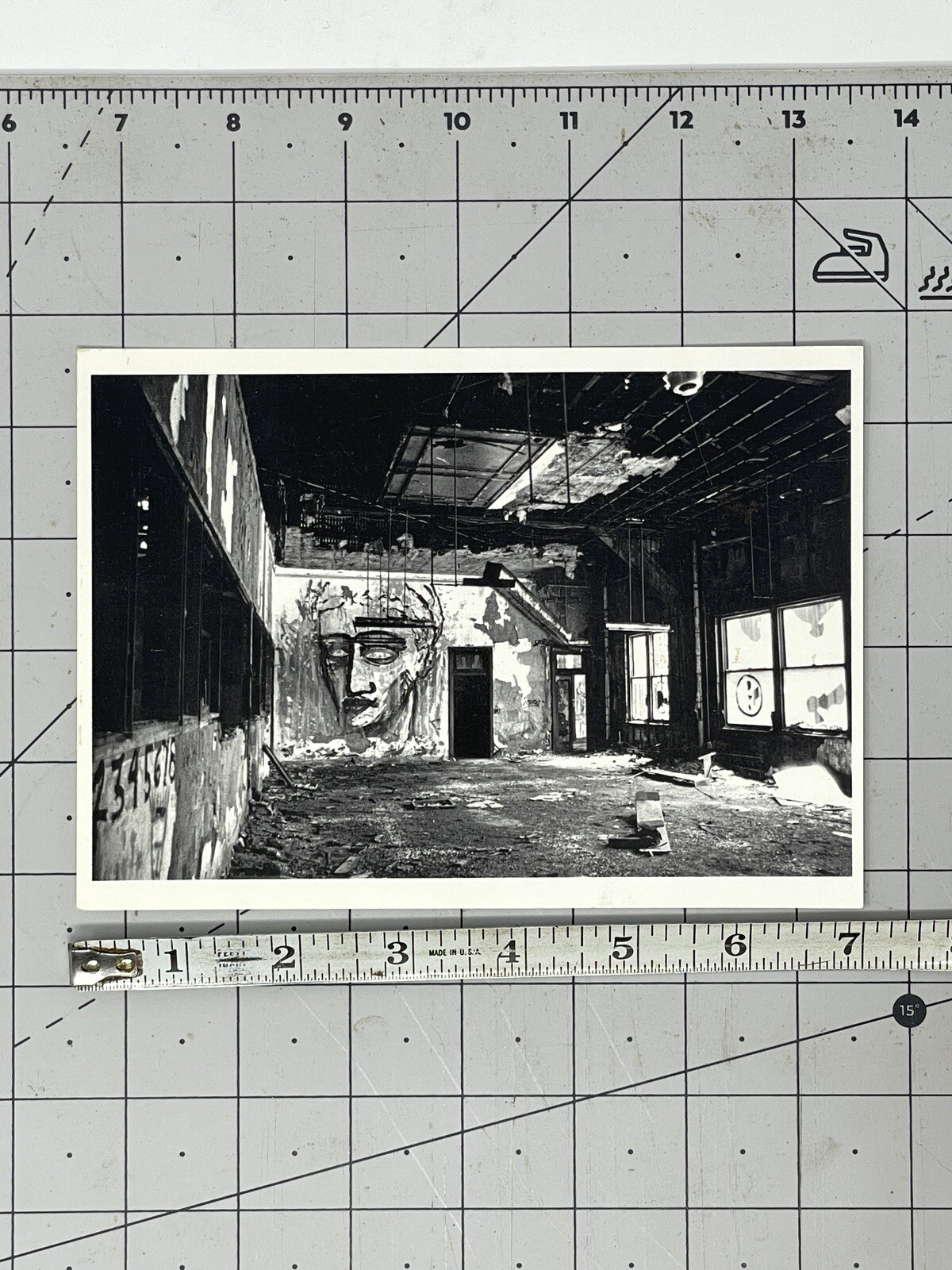 Vintage 1988 Art Photo Card – Room W. Roman Face By J. Richard Colbert