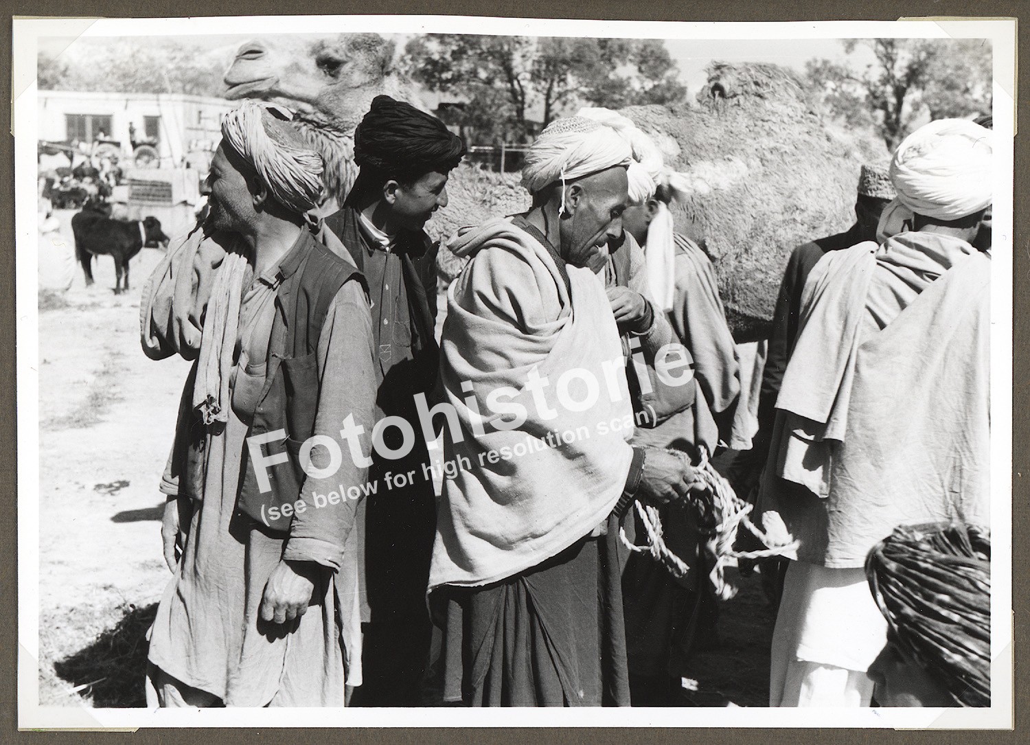 Photo Kabul Men Group Costume Afghanistan Bazaar Scene 1960s