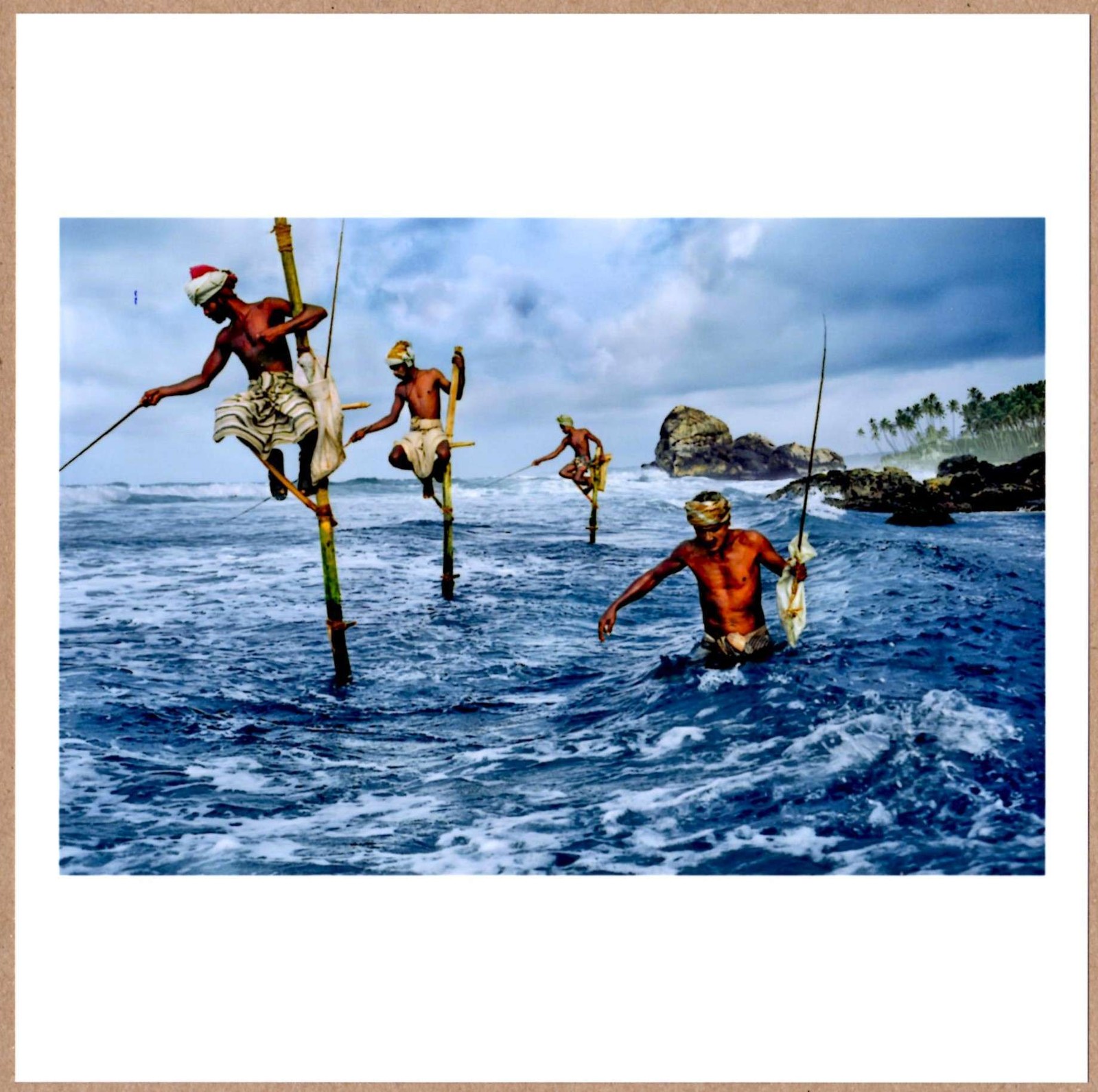 SIGNED STEVE MCCURRY FISHERMEN WELIGAMA SRI LANKA 1995 6×6 MAGNUM PRINT