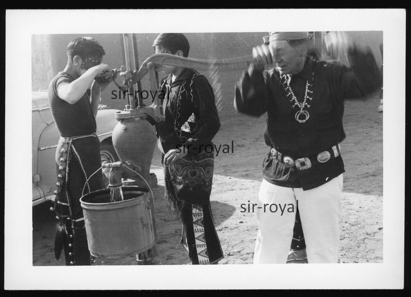 Taos Pueblo – Circa 1950s – Native American New Mexico USA – Historical Photo 12x8cm