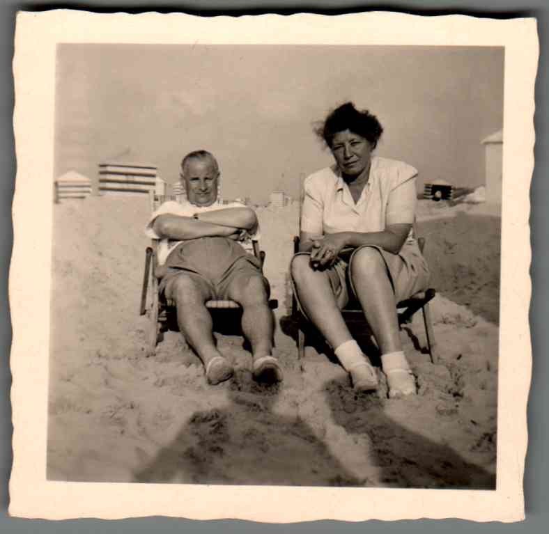 Vintage Photographs Bundle Juist North Sea Beach Holiday Family 5x Photo (K2007)
