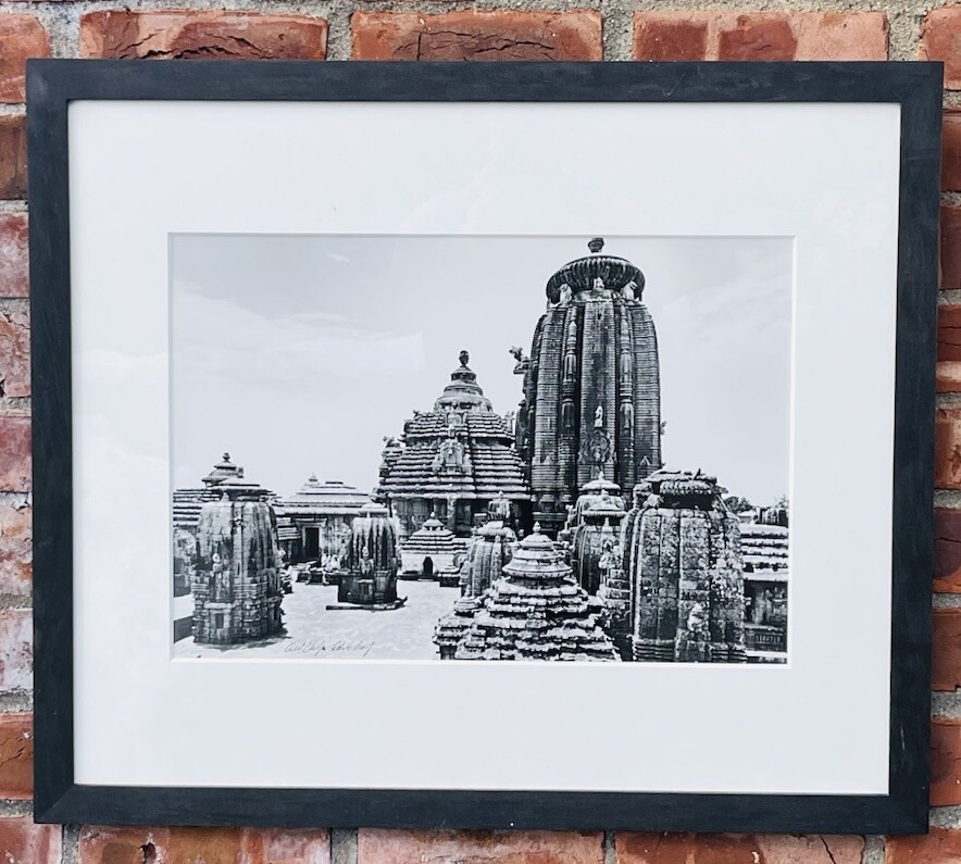 New York Photojournalist Eliot Elisofon Signed Photo. Lingaraj Temple India 1955