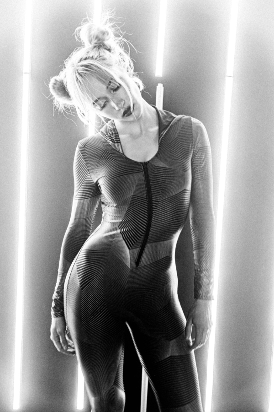 Art Model Eliza 8×12″ Archival Lustre Black and White Print B+W