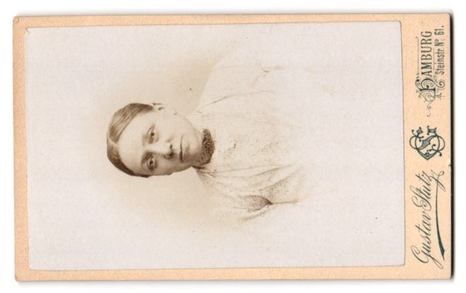 Photograph Gustav Stutz, Hamburg, Steinstr. 61, Photographer’s Monogram and An