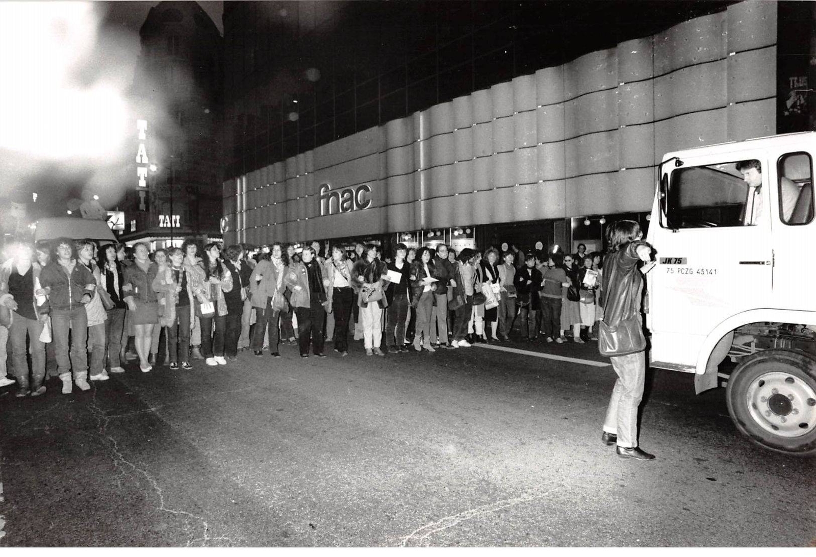 Press Photo AM21231 Approximately 24×18 Cm 1983 Paris International Day Of