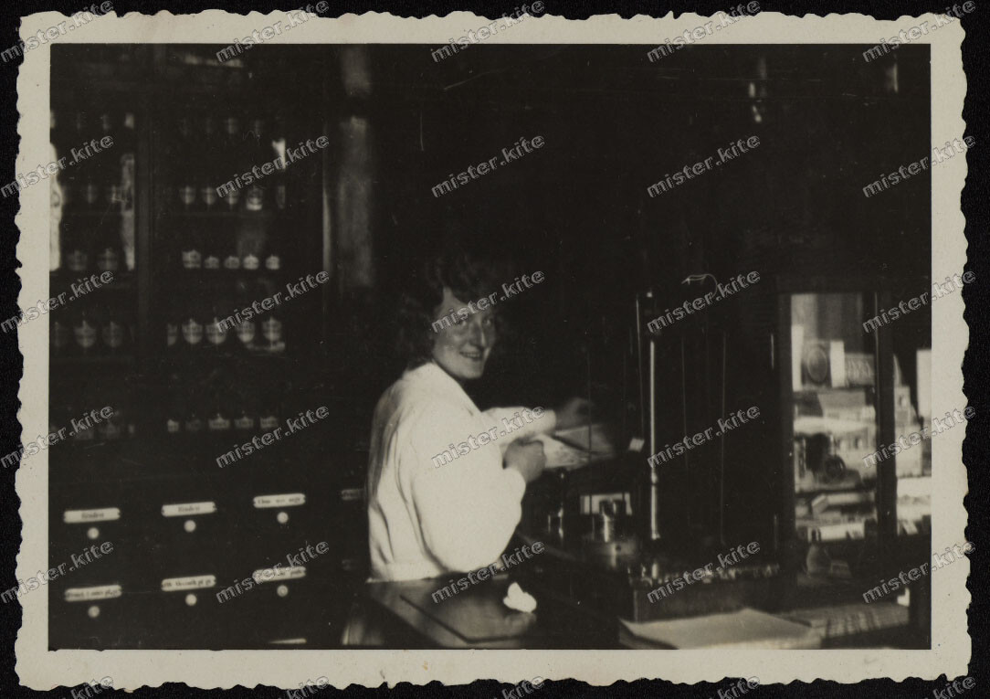 Photo-Stuttgart-Pharmacy-Building-Interior-Woman-Cute-Woman-1930s-2