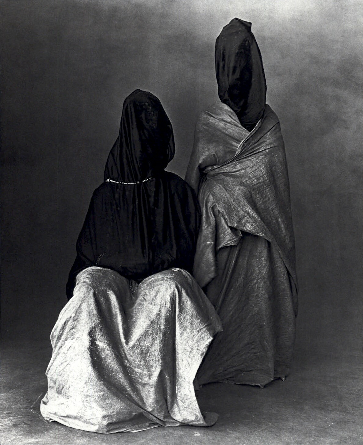 1984 Irving Penn Goulimine Morocco Two Guedras Hooded People Art Photo Gravure