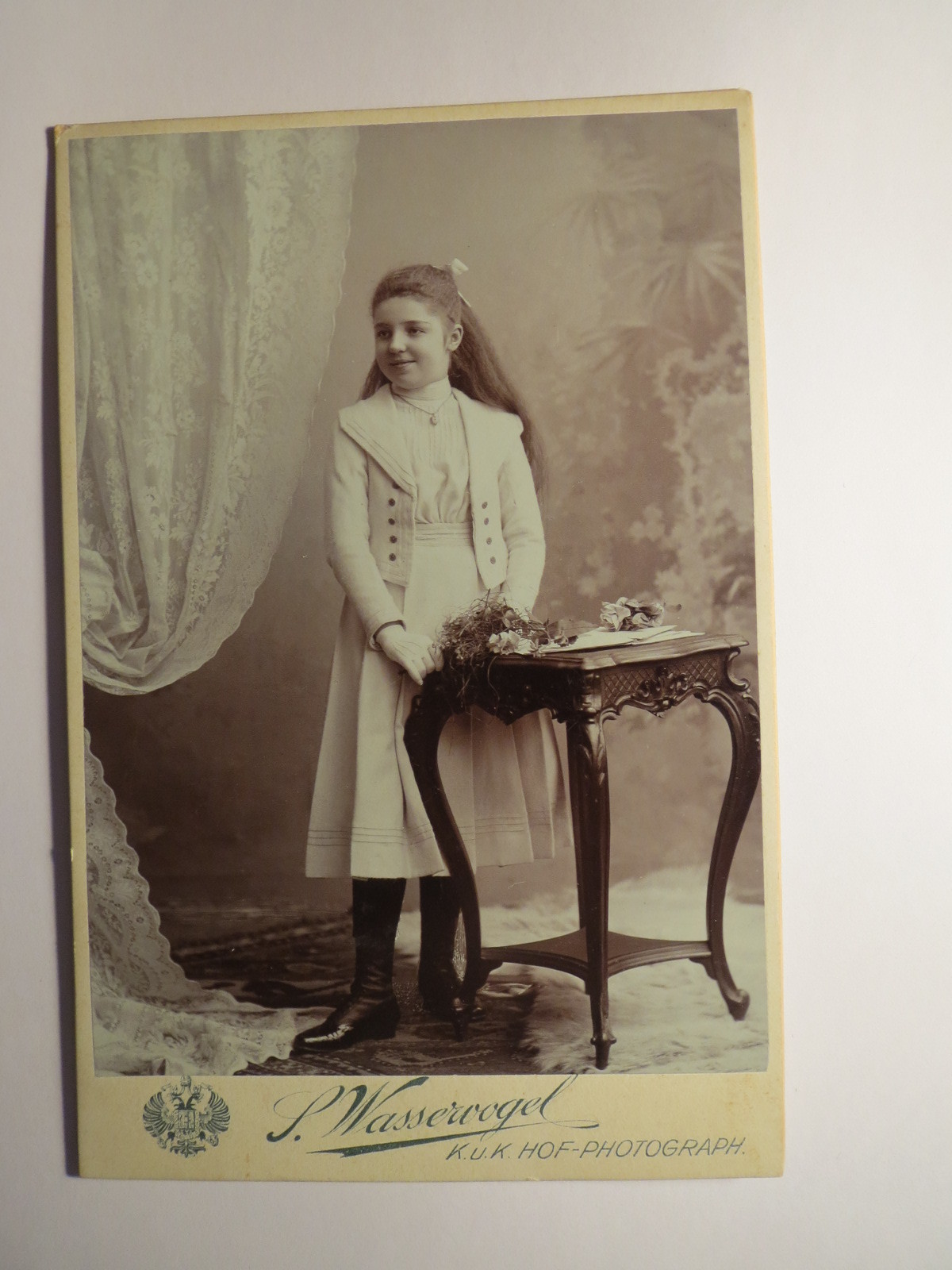 Olomouc Bielitz Moravian Ostrava Troppau – 1903 – standing girl – backdrop/cab
