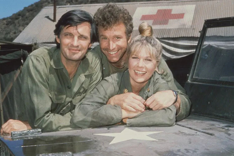 Loretta Swit MASH 4077 10x15cm Glossy Photo #300