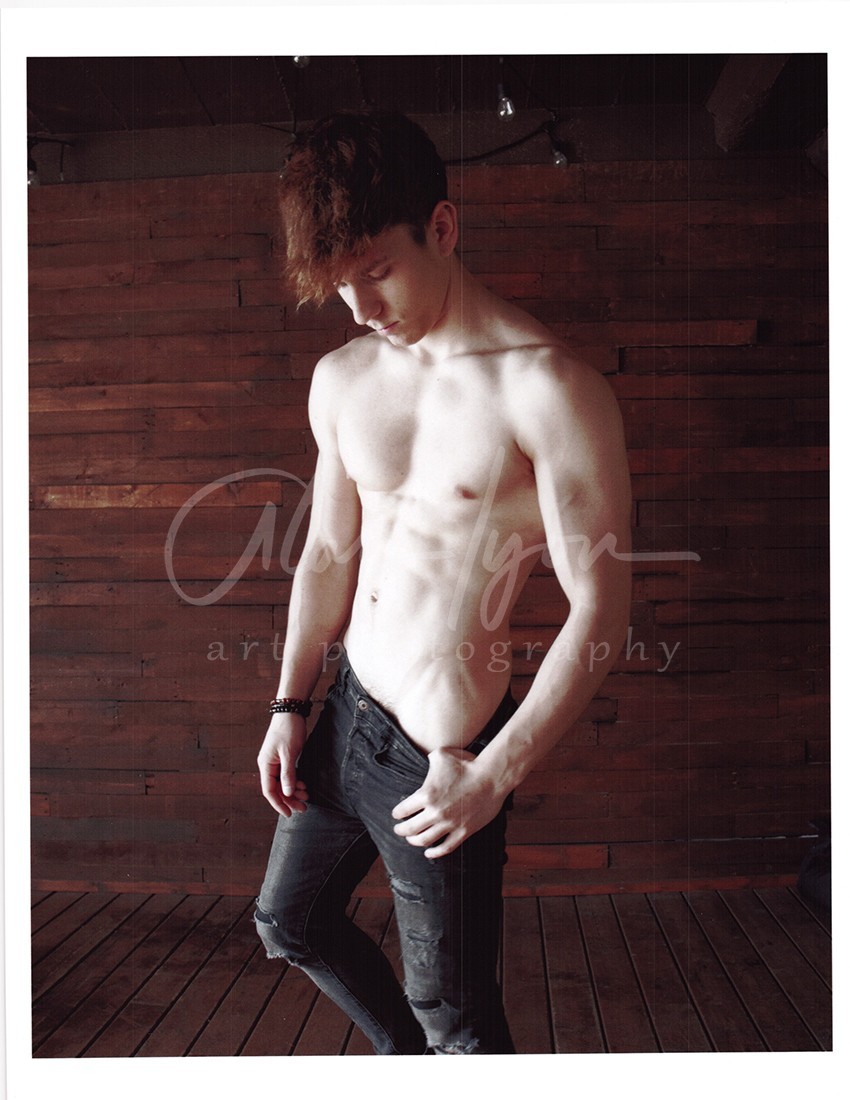 11 X 8.5 Alan Lyon Original Male Photo gay interest (8) Eelvis natural light