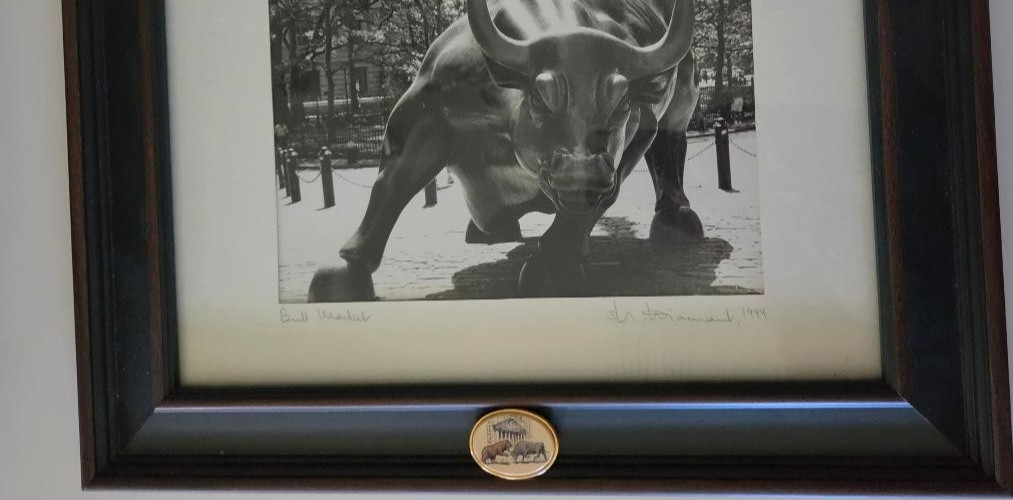Vintage Di Modica Signed Photo Charging Bull Sculpture NYC B&W Bull Market 1999